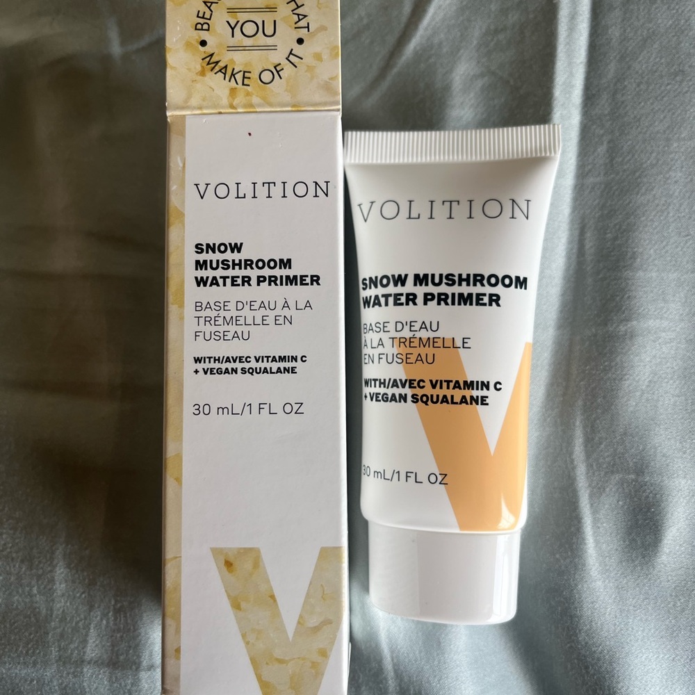 Volition Snow Mushroom Water Primer - White and Cream NEW